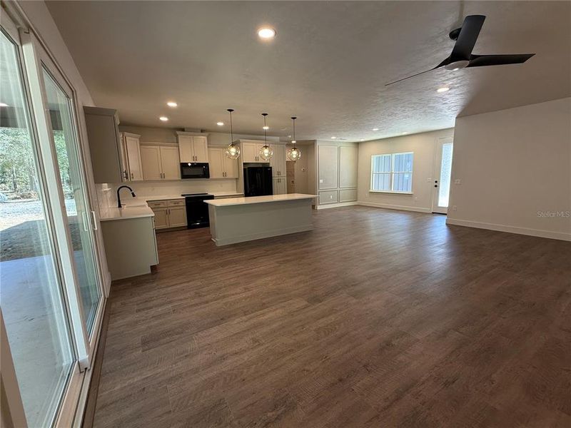 Spacious, unfurnished interior of a new home in , Newberry (Image 29).