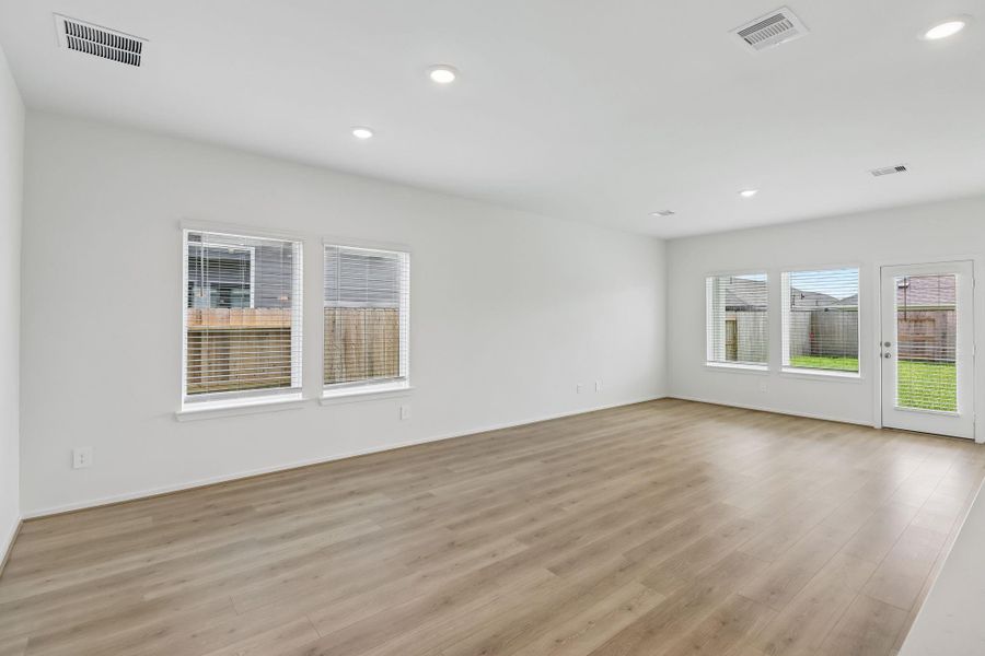 Spacious, unfurnished interior of a new home in Landing Meadows - Premier Series, New Caney (Image 32). Spacious, unfurnished interior of a new home in Landing Meadows - Premier Series, New Caney (Image 32).