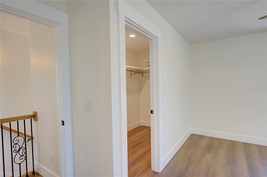 Spacious, unfurnished interior of a new home in , Mount Dora (Image 39).