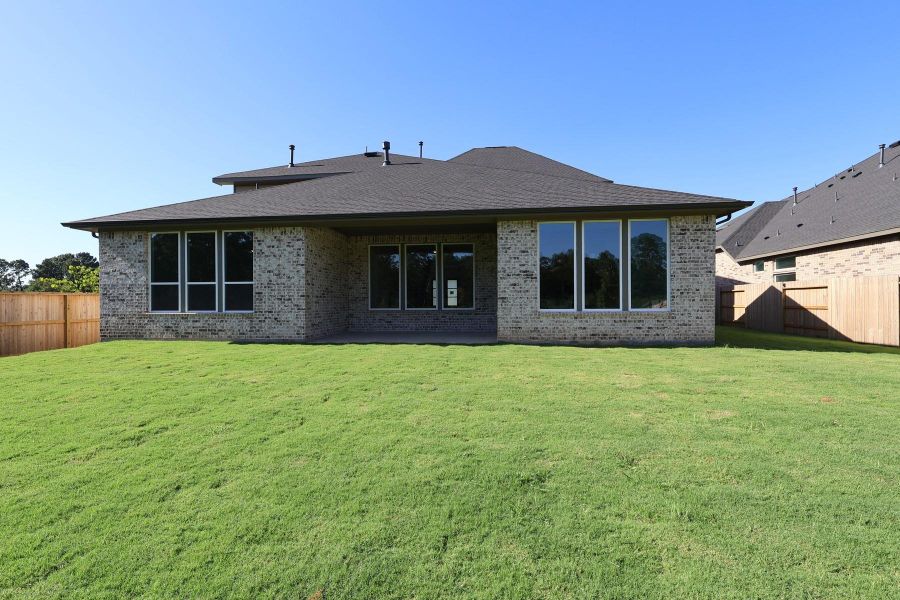 Exterior details and patio area of a home in Clopton Farms, Montgomery (Image 4). Exterior details and patio area of a home in Clopton Farms, Montgomery (Image 4).