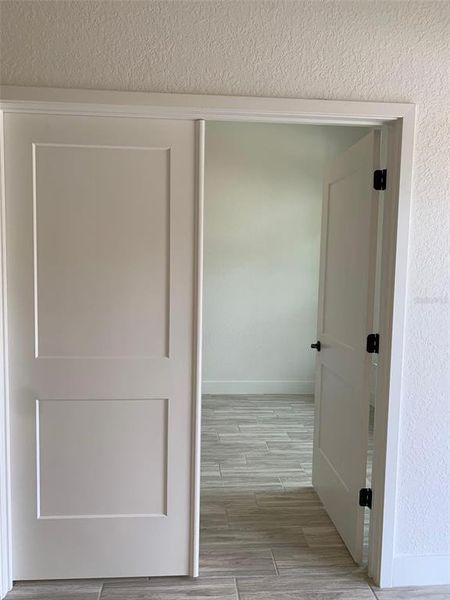 Spacious, unfurnished interior of a new home in Pine Ridge, Beverly Hills (Image 9).