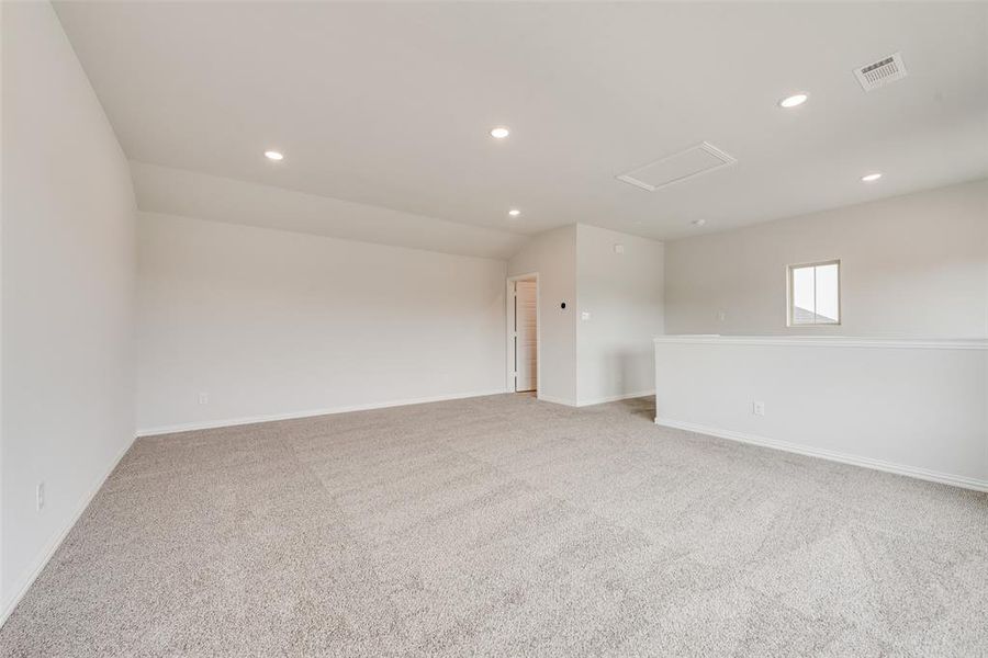 Spacious, unfurnished interior of a new home in Creekside of Crowley, Crowley (Image 26). Spacious, unfurnished interior of a new home in Creekside of Crowley, Crowley (Image 26).