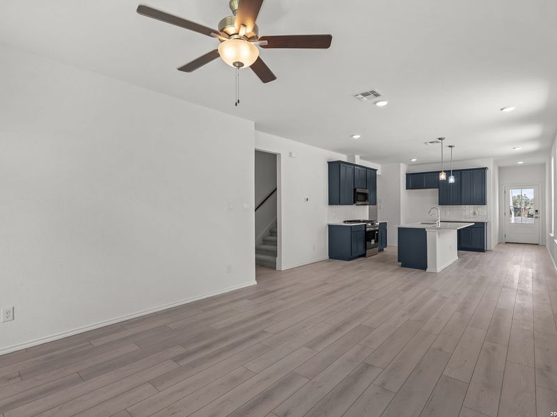 Spacious, unfurnished interior of a new home in Meadows at Oak Creek, San Antonio (Image 21). Spacious, unfurnished interior of a new home in Meadows at Oak Creek, San Antonio (Image 21).