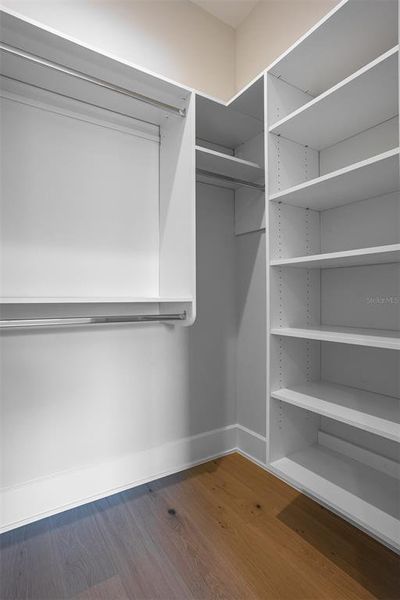 Spacious, unfurnished interior of a new home in , Tampa (Image 27).