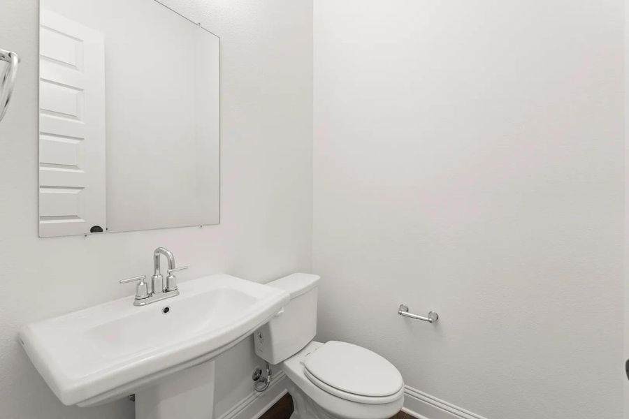 The Cyrus B Bathroom