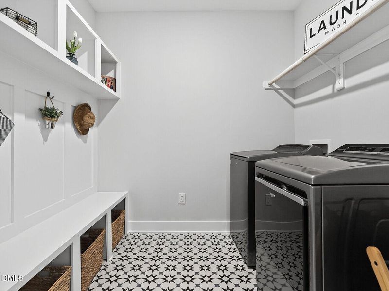 023-1280x960-laundry-room 023-1280x960-laundry-room