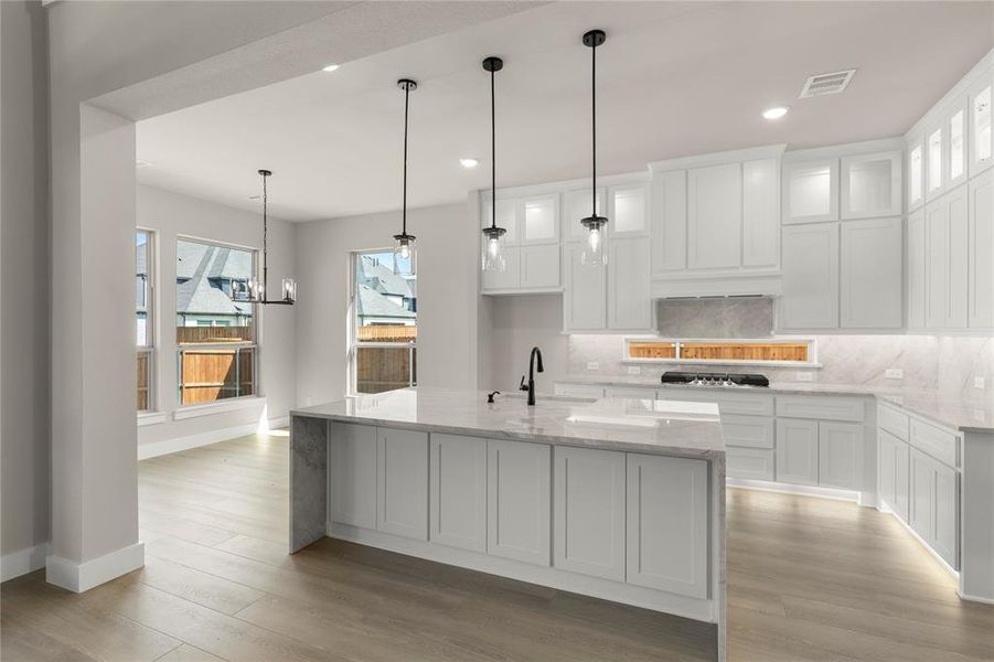 11. 12054 Willow Manor - Kitchen (2)