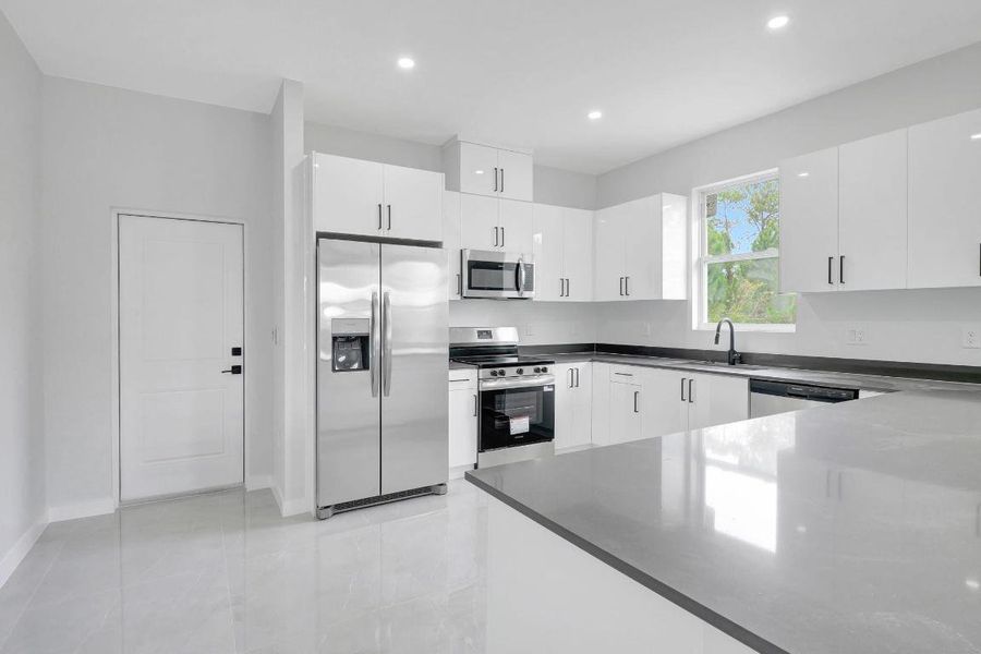 7-web-or-mls-P1793328