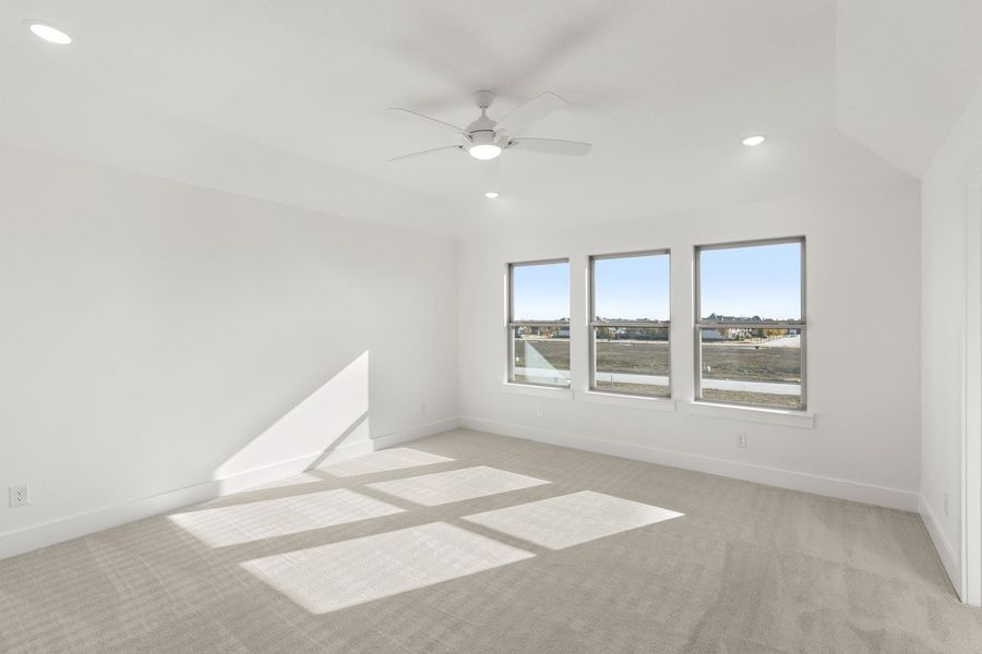 Spacious, unfurnished interior of a new home in Garden Collection at Union Park, Little Elm (Image 21).