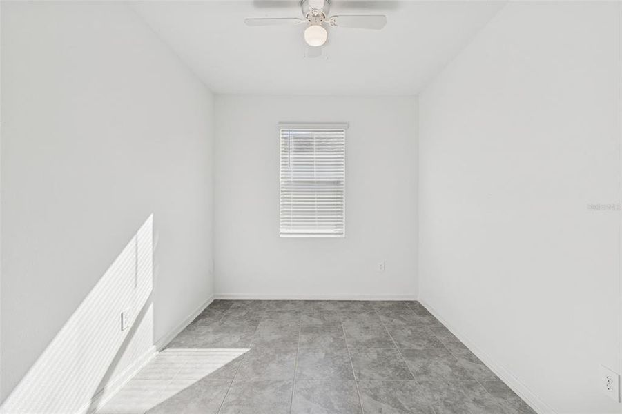 Spacious, unfurnished interior of a new home in Ranches at Lake McLeod, Eagle Lake (Image 39).