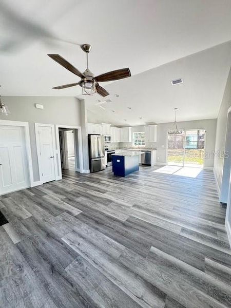 Spacious, unfurnished interior of a new home in , Ocklawaha (Image 12).