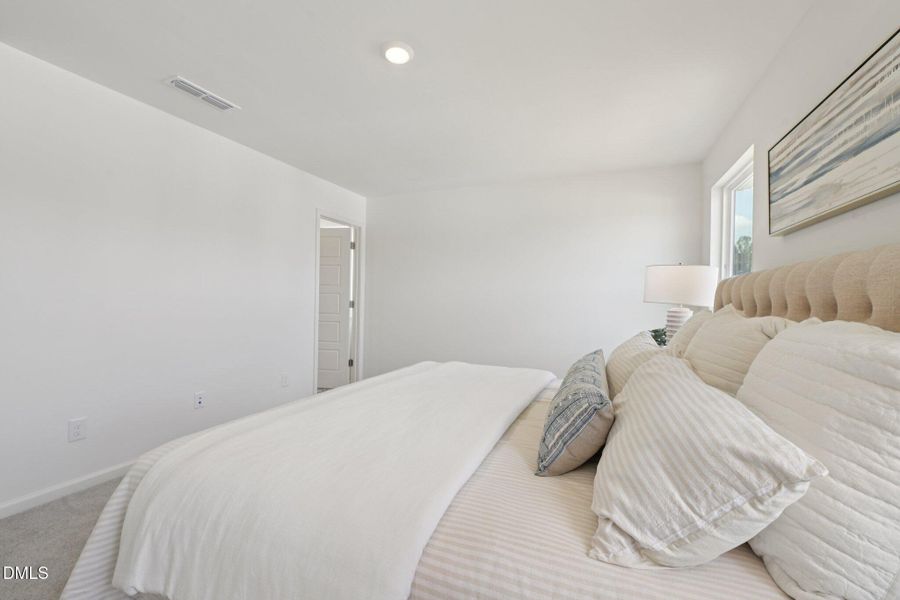 19-web-or-mls-2009 Oakdale Dr-S3103-019