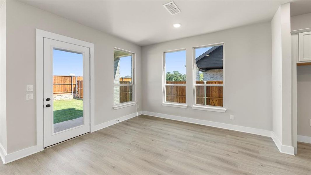 11. 9309 Derry - Dining 11. 9309 Derry - Dining