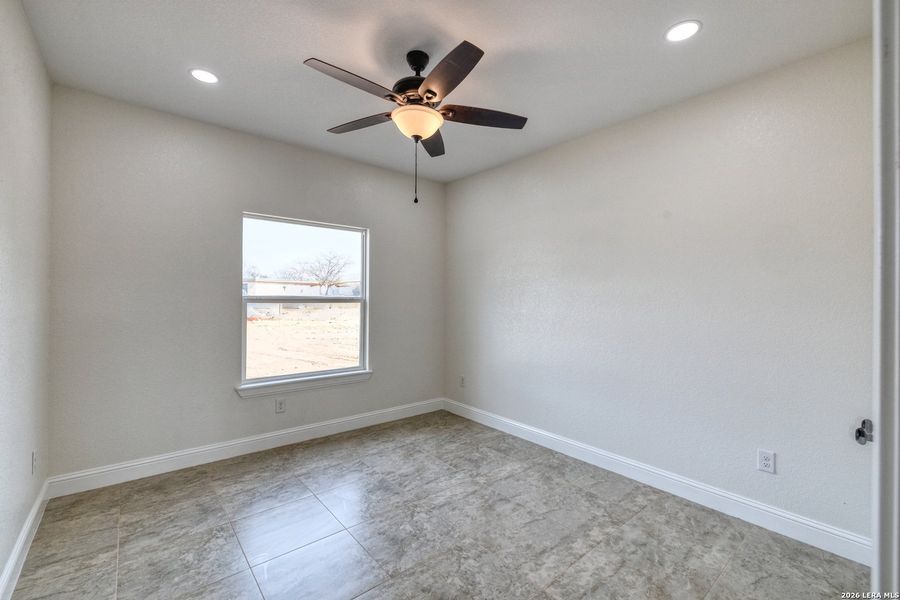Spacious, unfurnished interior of a new home in , Uvalde (Image 16).