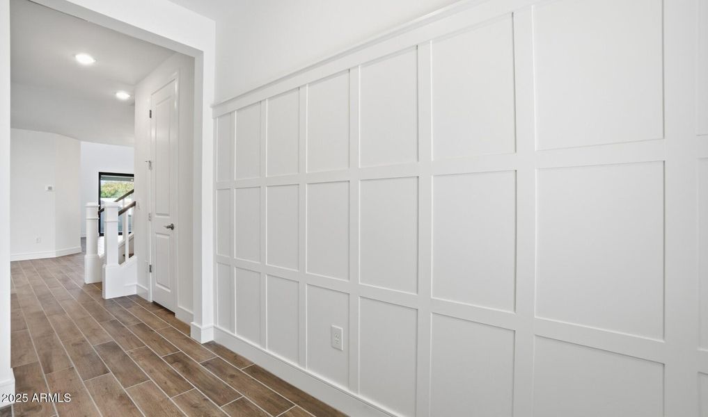 Viviendo Lot #7 Foyer (2) (Large) Viviendo Lot #7 Foyer (2) (Large)