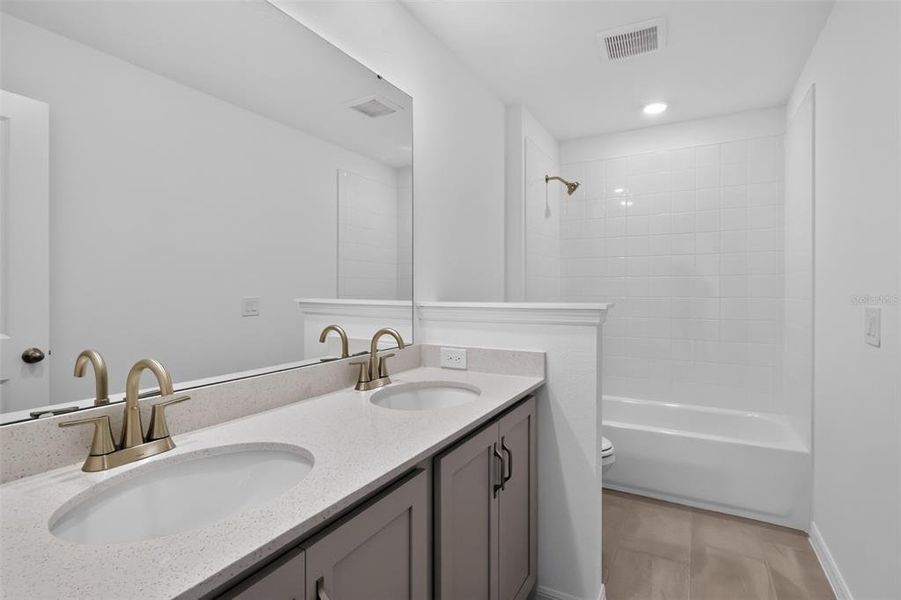 Furnished interior view inside a new home in , Kissimmee (Image 12).