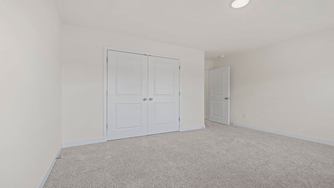 Spacious, unfurnished interior of a new home in Edgewood Estates, Greenville (Image 24).