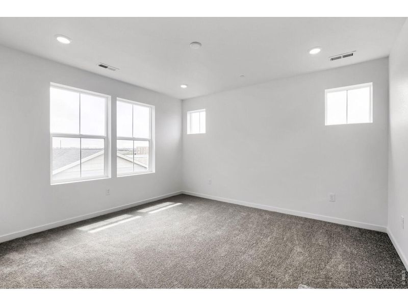 Spacious, unfurnished interior of a new home in Timber Lark, Fort Collins (Image 13). Spacious, unfurnished interior of a new home in Timber Lark, Fort Collins (Image 13).