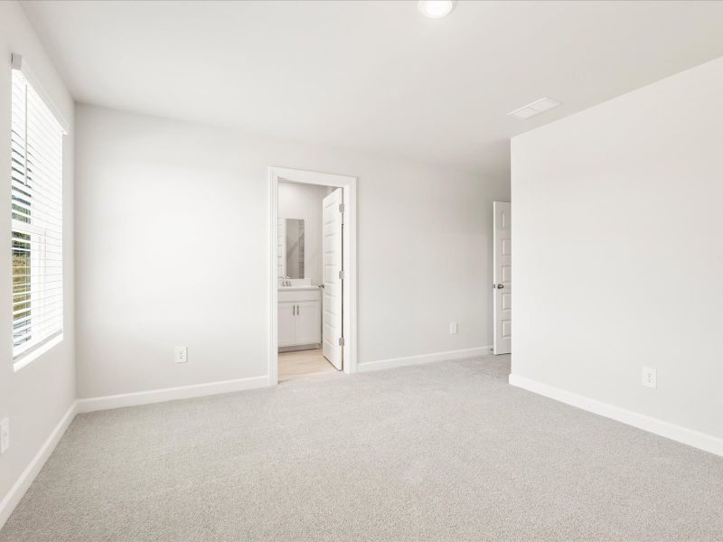Spacious, unfurnished interior of a new home in Valentine Townes, Greer (Image 10).