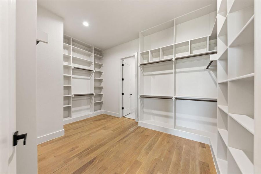 Spacious, unfurnished interior of a new home in , Red Oak (Image 21).
