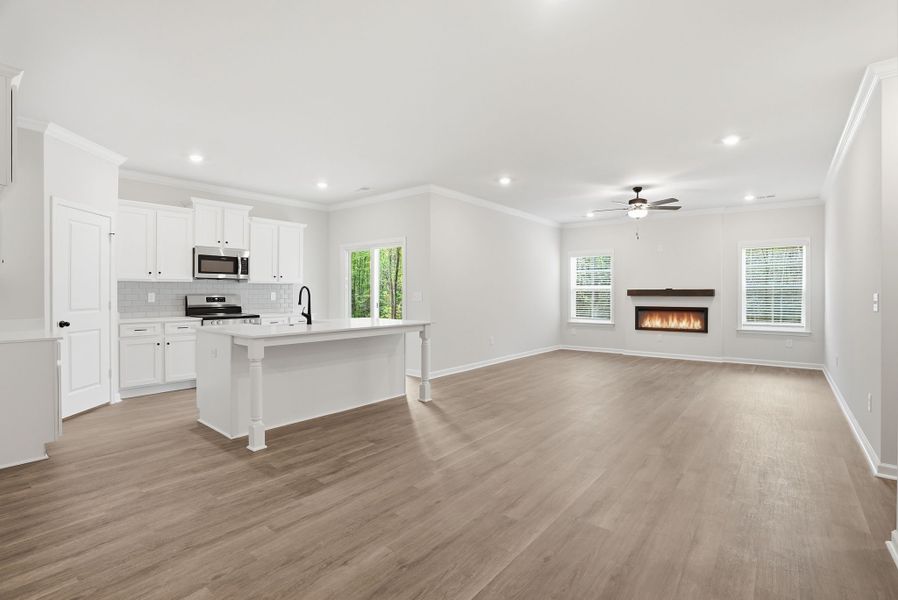 Representative unfurnished interior of a home built from the Magnolia Select M by McGuinn Homes in Broadway Lake, Anderson (Image 20).