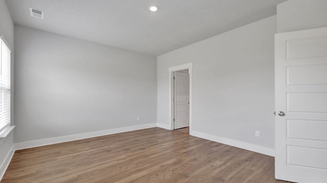 Spacious, unfurnished interior of a new home in Hedge Rose, Somerville (Image 26). Spacious, unfurnished interior of a new home in Hedge Rose, Somerville (Image 26).