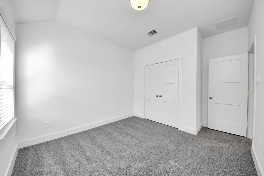 Spacious, unfurnished interior of a new home in Laurel Landing: Landmark Collection, Alvin (Image 25).