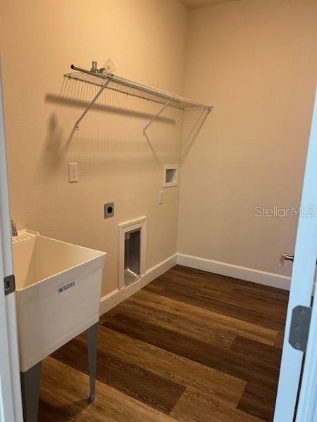 Spacious, unfurnished interior of a new home in , Tampa (Image 12).