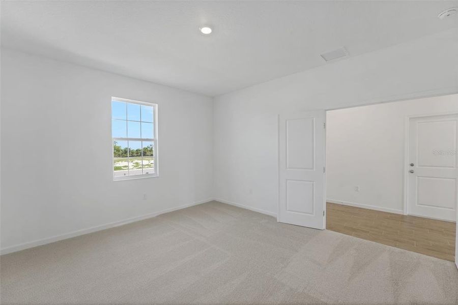 Spacious, unfurnished interior of a new home in Willowbrook North, Winter Haven (Image 35).