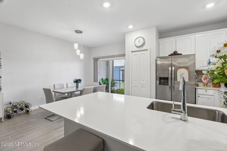 Furnished interior view inside a new home in , Middleburg (Image 7).