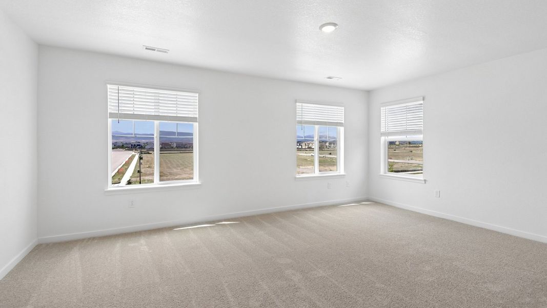 Spacious, unfurnished interior of a new home in Silver Peaks, Lochbuie (Image 14). Spacious, unfurnished interior of a new home in Silver Peaks, Lochbuie (Image 14).