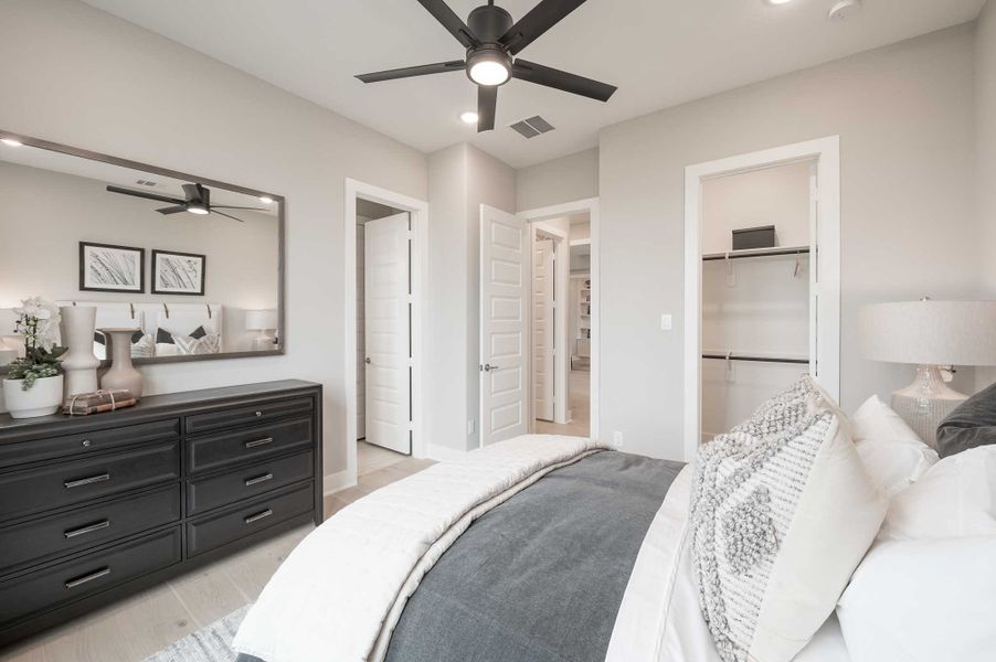 Representative furnished interior of a home built from the Milan by Tri Pointe Homes in Dunham Pointe, Cypress (Image 76).