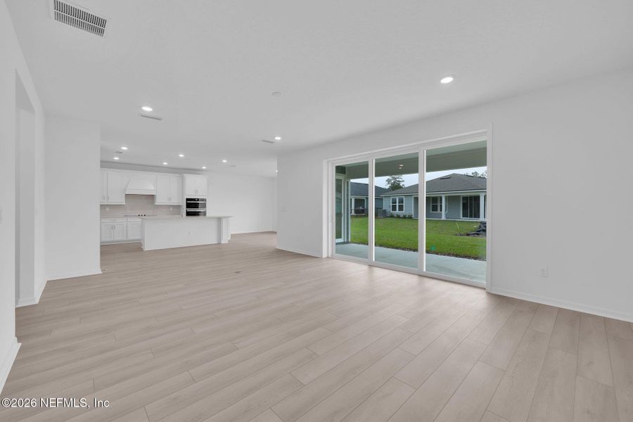 Spacious, unfurnished interior of a new home in Hyland Trail, Green Cove Springs (Image 16). Spacious, unfurnished interior of a new home in Hyland Trail, Green Cove Springs (Image 16).