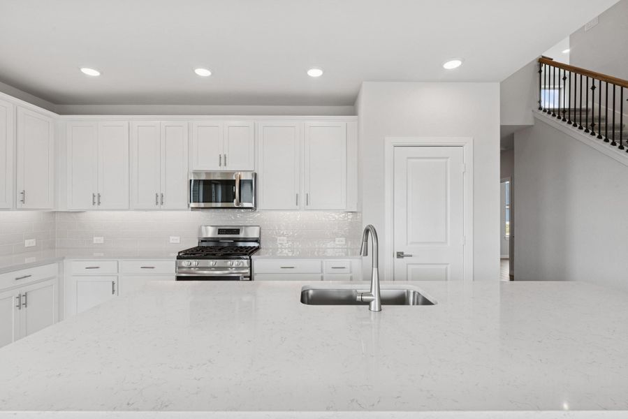 Furnished interior view inside a new home in Beacon Point at Lago Mar 50’ Homesites, Texas City (Image 7).