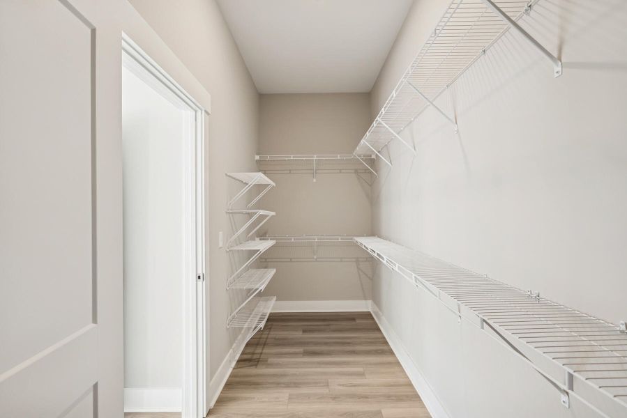 Spacious, unfurnished interior of a new home in , Summerville (Image 23).