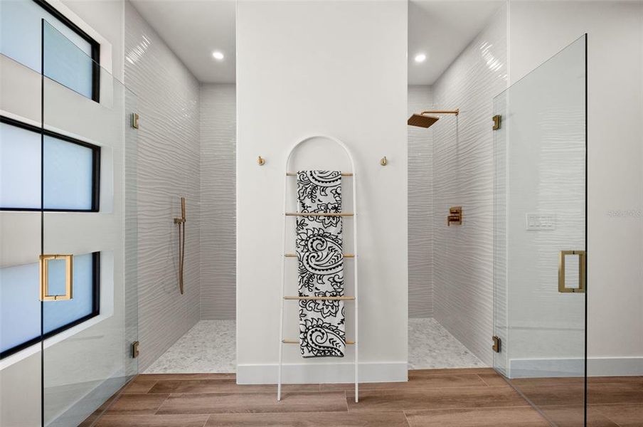 Furnished interior view inside a new home in , Port Charlotte (Image 64).