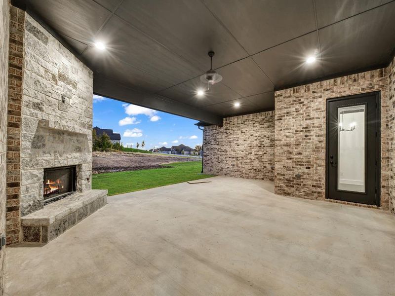 Exterior details and patio area of a home in , Weatherford (Image 3).