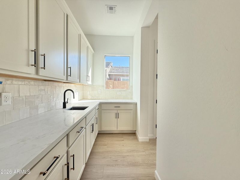 012.05 Butler's Pantry 012.05 Butler's Pantry