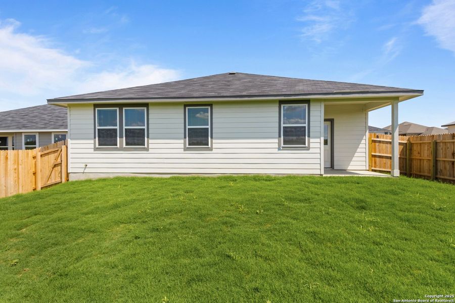 Front exterior of a new home in Horizon Pointe, Converse, TX, highlighting curb appeal (Image 115).