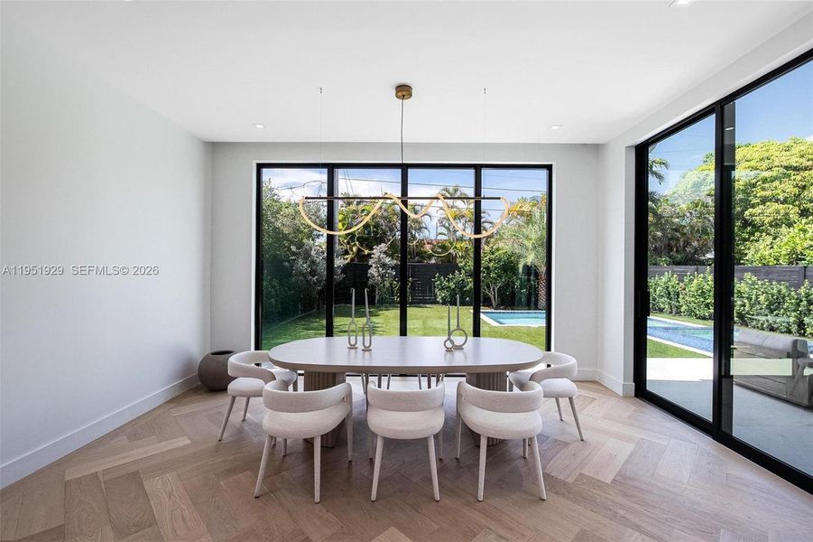 Exterior details and patio area of a home in , Miami (Image 20).