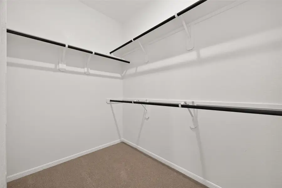 Spacious, unfurnished interior of a new home in , Angleton (Image 33).