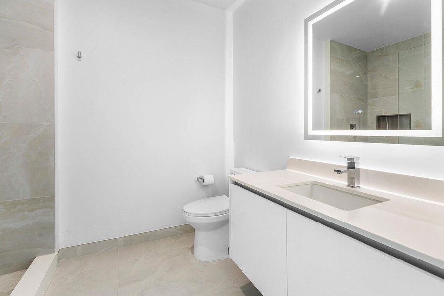 024-220LakeShoreDrive-1415-LakePark-FL-3