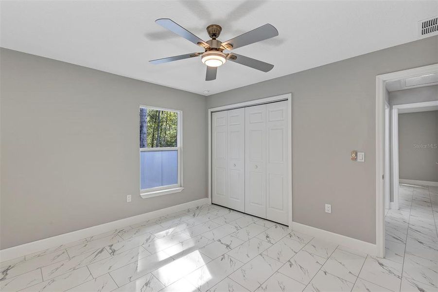 Spacious, unfurnished interior of a new home in , Belleview (Image 27).