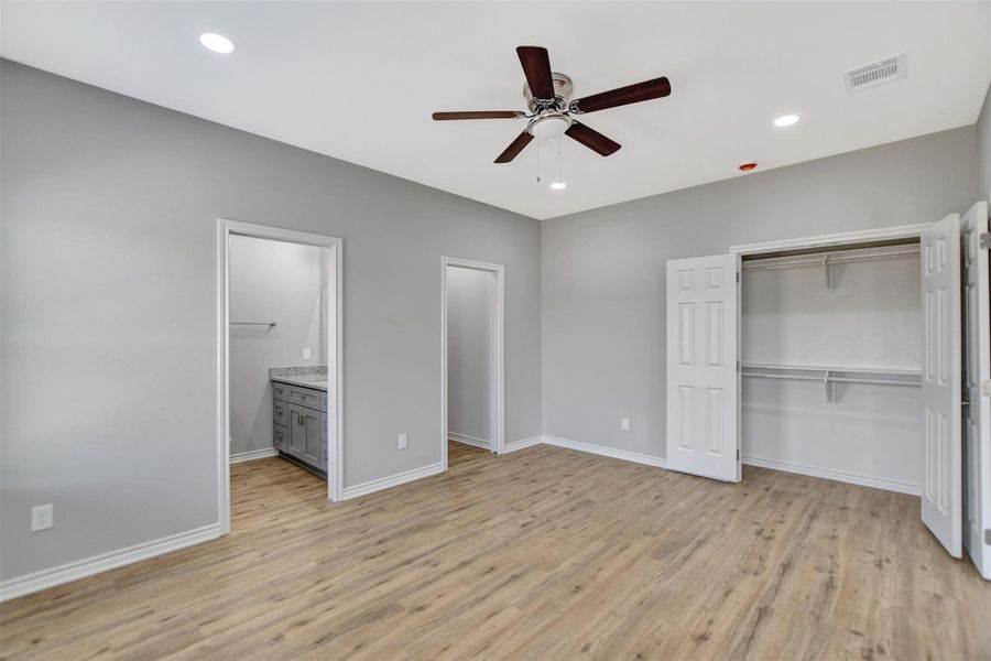 Spacious, unfurnished interior of a new home in , Madisonville (Image 19).