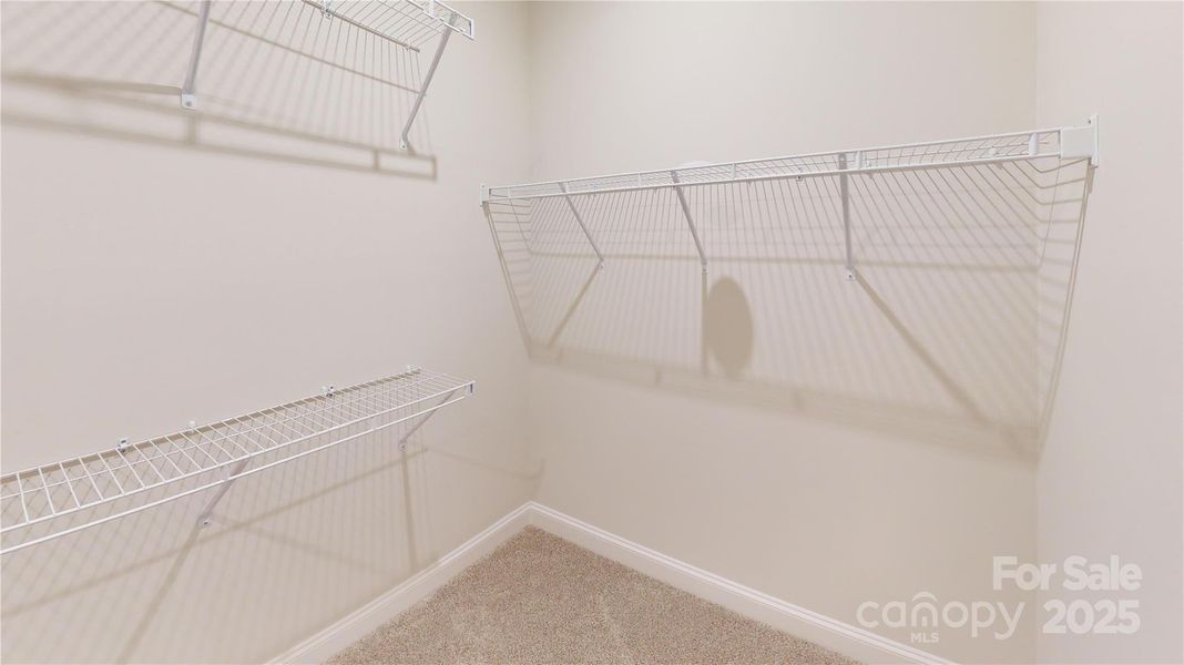 Spacious, unfurnished interior of a new home in Edgewood Preserve, Huntersville (Image 8).