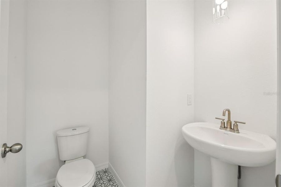 Furnished interior view inside a new home in , Winter Garden (Image 16).