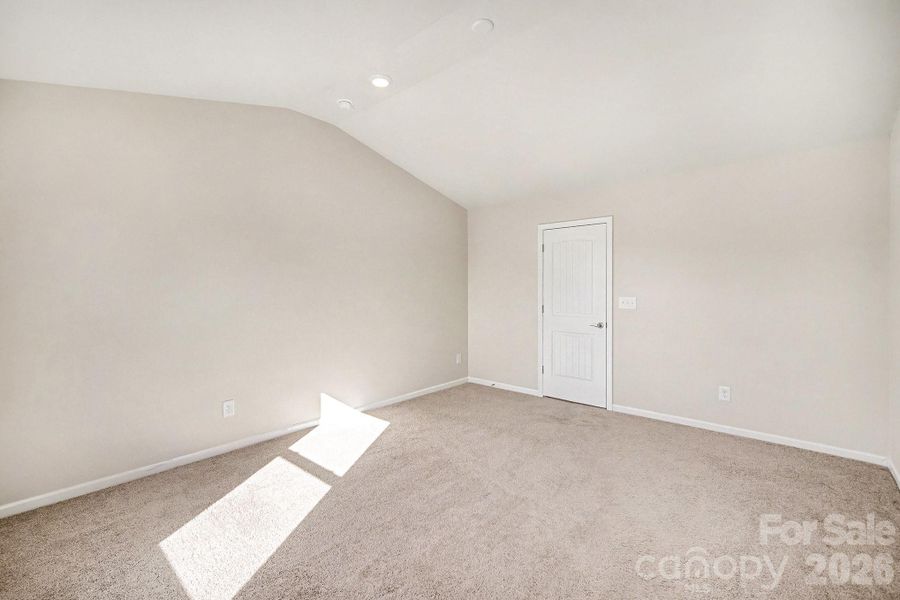 Spacious, unfurnished interior of a new home in , Shelby (Image 18).