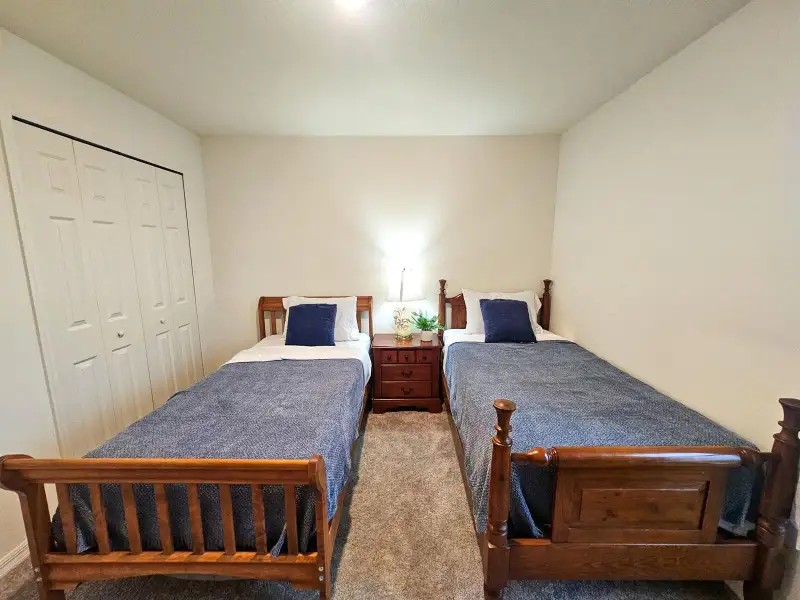 Bedroom 2 (1)