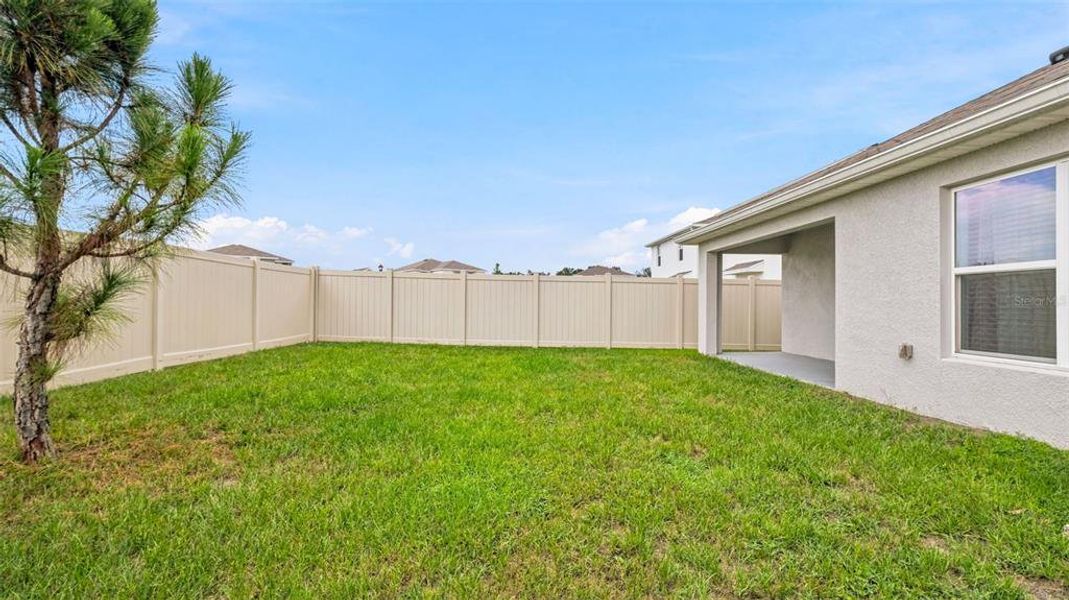 Exterior details and patio area of a home in Northwater at Two Rivers, Zephyrhills (Image 32).