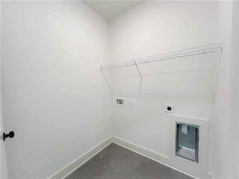 Spacious, unfurnished interior of a new home in , Cartersville (Image 19).